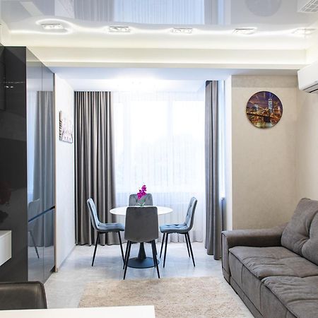 Sky Exclusive Vip Apartaments キシナウ エクステリア 写真
